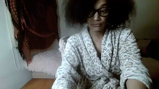 Snapshot of RDENLACASA chatting on February 24, 4:15 pm RDENLACASA online show from February 24, 4:15 pm
