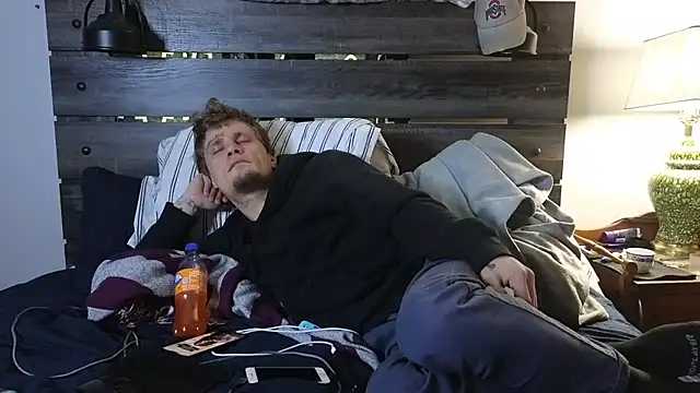 SpAzZ1234 online show from February 5, 7:32 pm