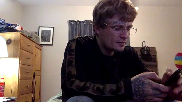 SpAzZ1234 online show from April 2, 3:13 am