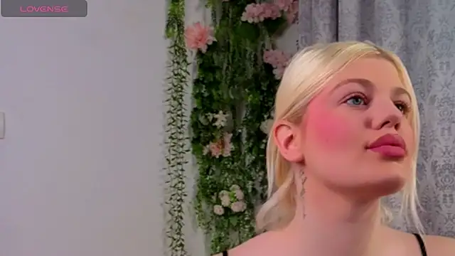 JosephineBlairs online show from May 24, 12:16 pm