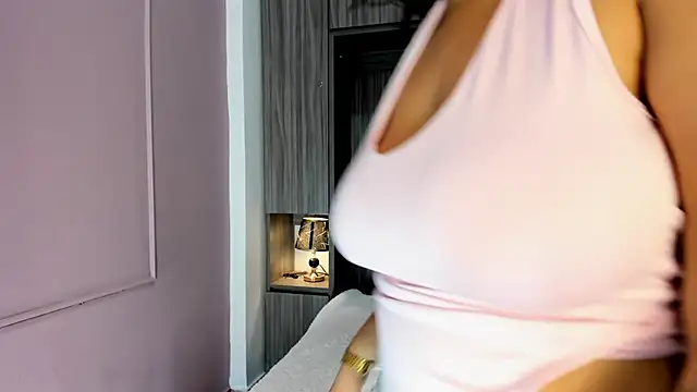 valerymeyerr online show from June 20, 11:48 am