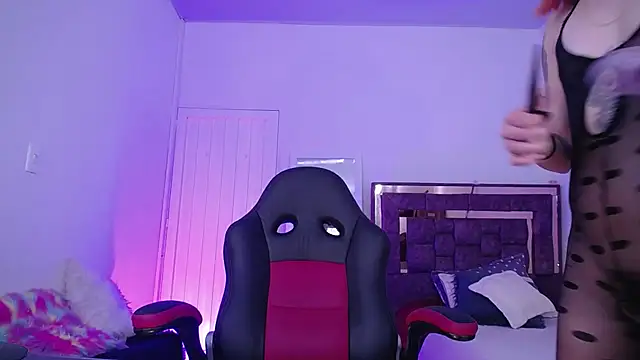 alejandrafitt online show from October 25, 4:40 pm