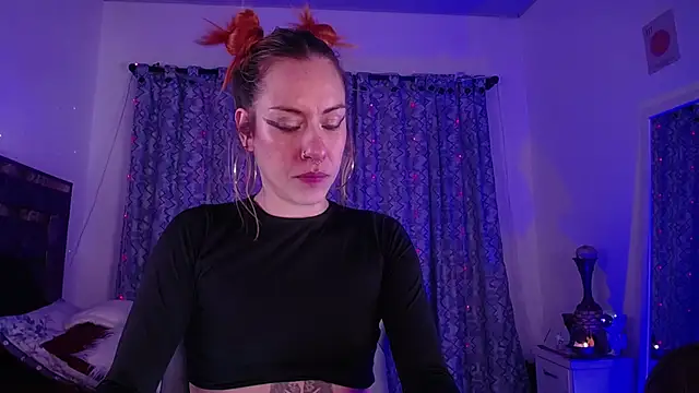 alejandrafitt online show from May 30, 2:29 am