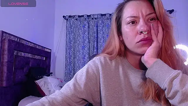 alejandrafitt online show from June 17, 4:34 am