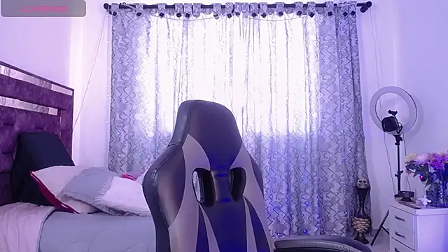 alejandrafitt online show from June 17, 4:39 pm