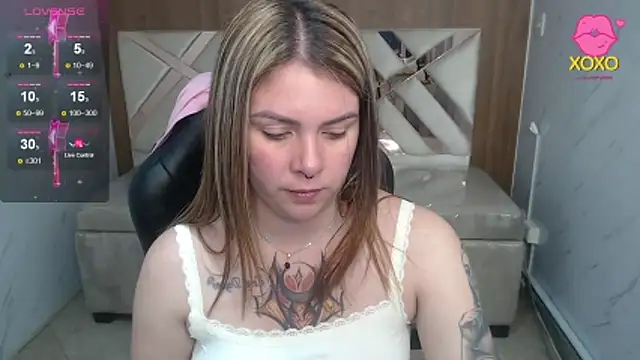 Paula b  online show from April 30, 12:45 pm
