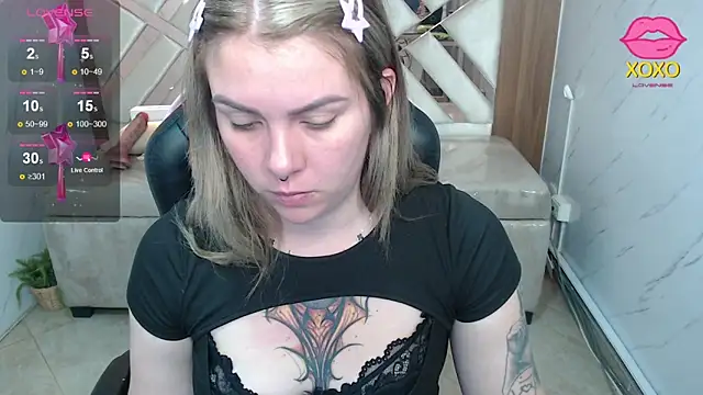 Paula b  online show from May 8, 12:42 pm
