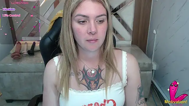 Snapshot of Paula_b_ chatting on June 12, 12:58 pm Paula b online show from June 12, 12:58 pm