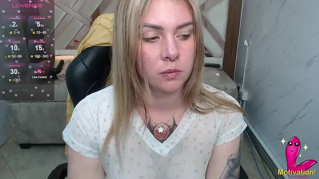 Paula b  online show from May 26, 12:47 pm