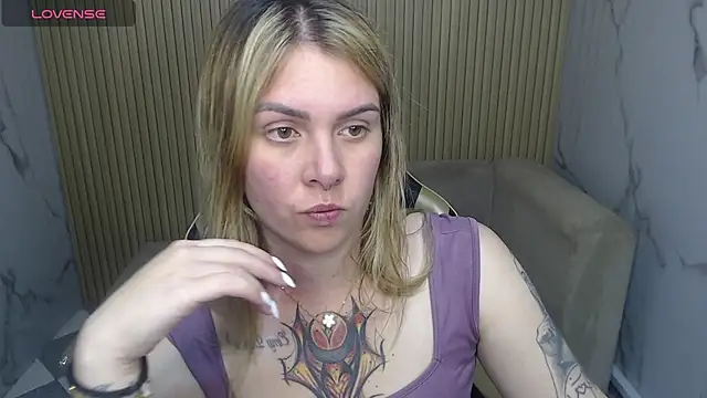 Snapshot of Paula_b_ chatting on June 25, 1:16 pm Paula b online show from June 25, 1:16 pm
