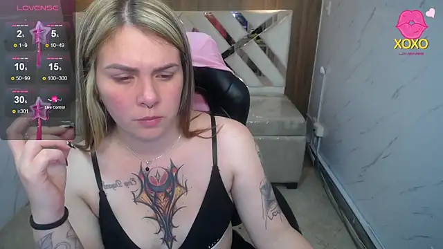 Paula b  online show from April 9, 12:44 pm