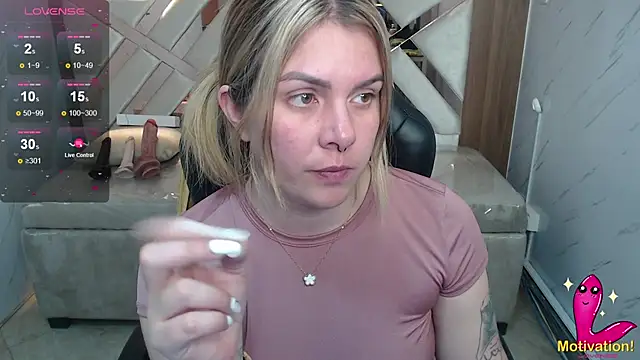 Snapshot of Paula_b_ chatting on June 17, 12:48 pm Paula b online show from June 17, 12:48 pm