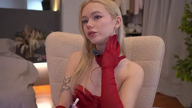 LexieLoree online show from April 11, 2:41 am