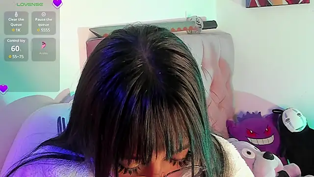 Snapshot of Akari1_Mischief chatting on December 31, 12:00 am Akari1 Mischief online show from December 31, 12:00 am