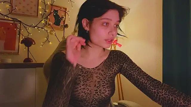 ari rari online show from February 2, 1:02 am