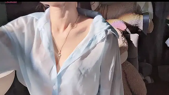 Snapshot of Sexxyxingna chatting on November 28, 3:45 pm Sexxyxingna online show from November 28, 3:45 pm