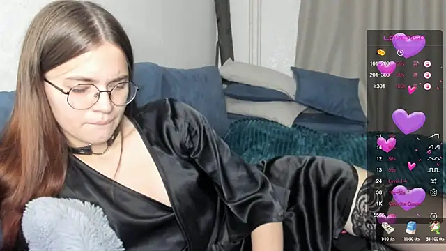Snapshot of lina_haall chatting on January 9, 3:44 pm lina haall online show from January 9, 3:44 pm