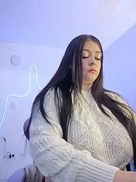 Layna cold online show from May 29, 2:56 pm