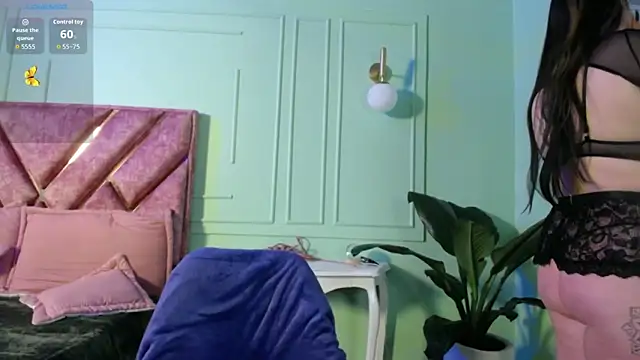 Layna cold online show from November 13, 12:53 pm