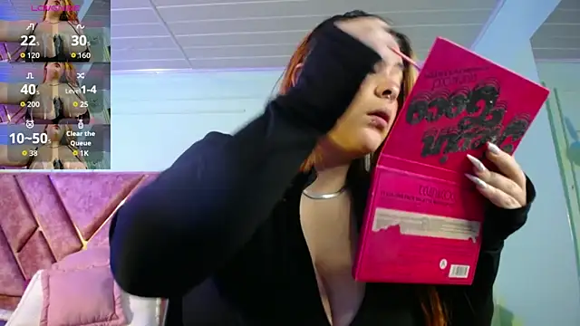 Layna cold online show from October 1, 12:53 pm