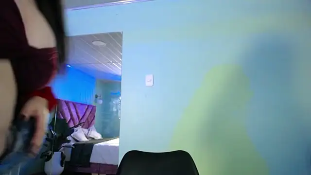 Layna cold online show from October 27, 12:50 pm