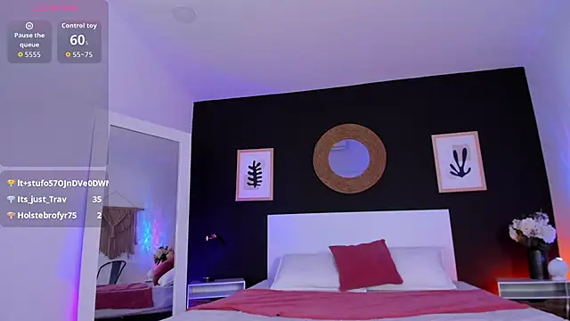 VioletPaket online show from April 1, 1:41 pm