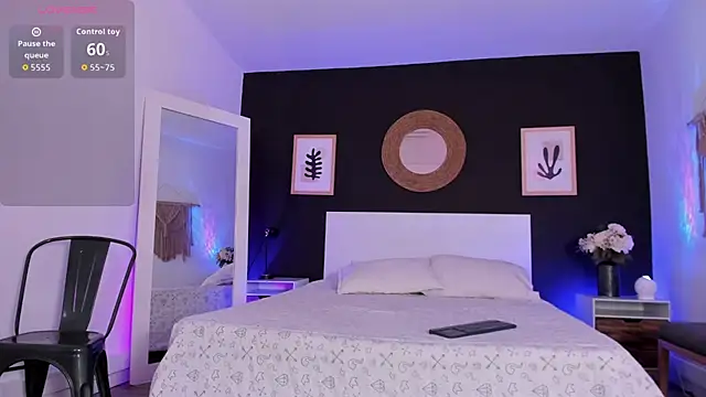 VioletPaket online show from March 15, 12:56 pm