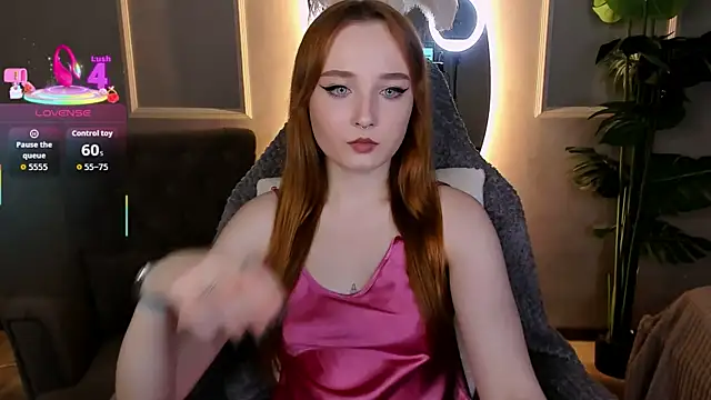 Emma Chery online show from October 8, 1:34 pm