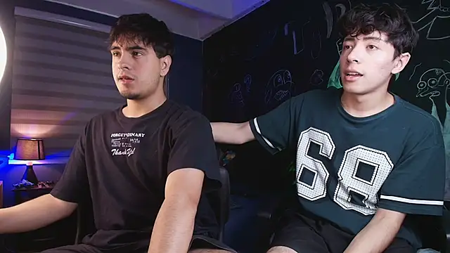 thiago rockwelll online show from March 29, 8:32 pm