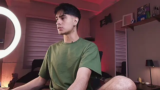 Snapshot of thiago_rockwelll chatting on March 7, 10:32 pm thiago rockwelll online show from March 7, 10:32 pm