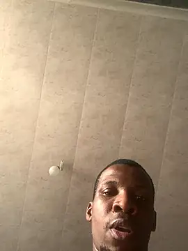 Snapshot of DManL chatting on January 13, 6:06 am DManL online show from January 13, 6:06 am