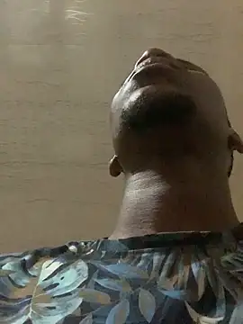 Snapshot of DManL chatting on January 10, 8:48 pm DManL online show from January 10, 8:48 pm