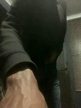 Snapshot of DManL chatting on December 2, 7:15 pm DManL online show from December 2, 7:15 pm