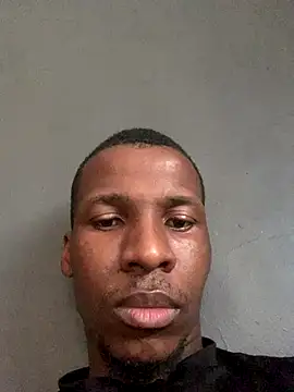 Snapshot of DManL chatting on January 8, 6:19 am DManL online show from January 8, 6:19 am