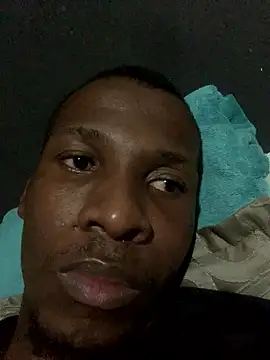 Snapshot of DManL chatting on January 8, 7:42 pm DManL online show from January 8, 7:42 pm