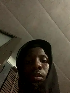 Snapshot of DManL chatting on December 3, 10:31 pm DManL online show from December 3, 10:31 pm