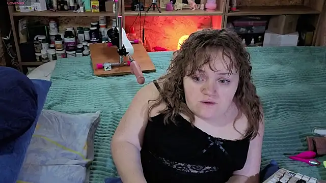 MiniNatalie online show from November 11, 6:41 am