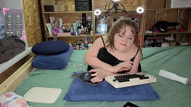 MiniNatalie online show from December 20, 2:20 pm