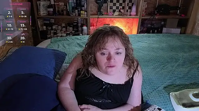 MiniNatalie online show from November 8, 2:09 pm