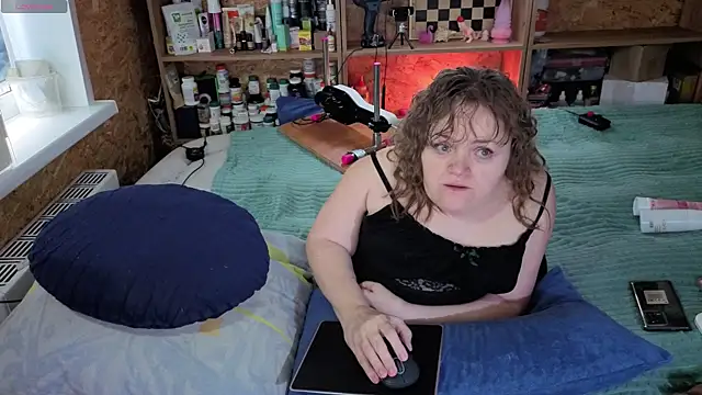 MiniNatalie online show from November 14, 5:33 am