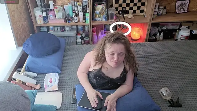 MiniNatalie online show from April 2, 7:15 am