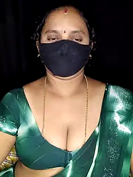 Snapshot of vintage-vibs chatting on December 15, 6:14 pm vintage-vibs online show from December 15, 6:14 pm