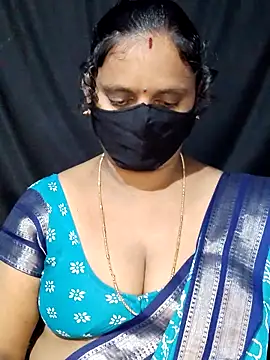 vintage-vibs online show from September 18, 6:11 pm