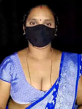 vintage-vibs online show from November 23, 5:45 pm