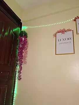 Lucyy1 online show from April 4, 10:05 pm