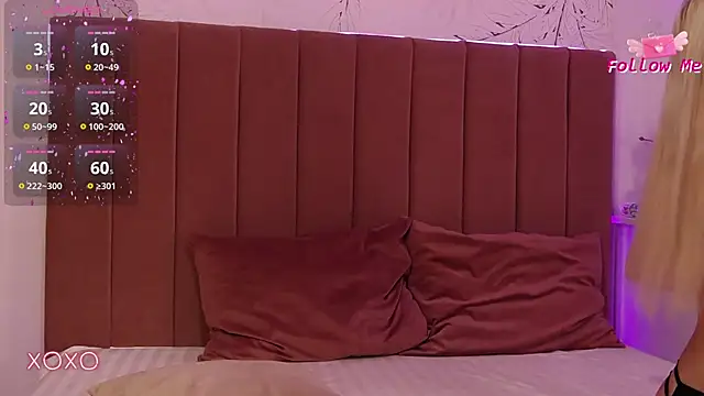 Snapshot of PinkySparks chatting on October 23, 6:39 pm PinkySparks online show from October 23, 6:39 pm