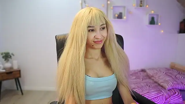 Amai  Liu online show from November 13, 6:56 pm