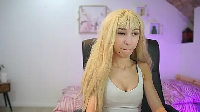 Amai  Liu online show from January 15, 2:09 pm