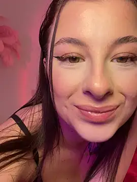 Mia-Minou online show from February 14, 1:22 pm