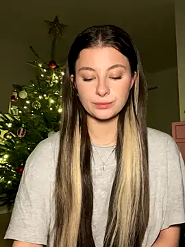 Snapshot of Mia-Minou chatting on November 29, 1:06 am Mia-Minou online show from November 29, 1:06 am